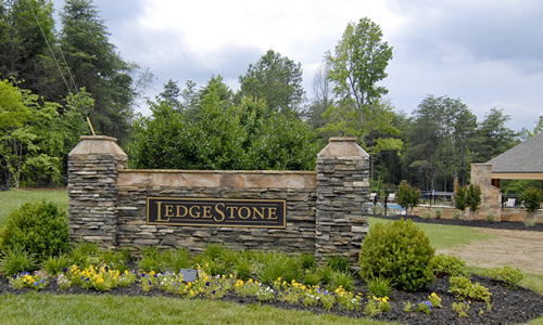 ledgestone-front